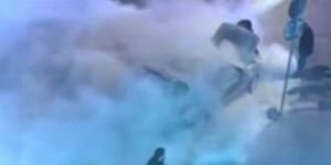 Bayrampaşa'da seyir halindeki araçta patlama!