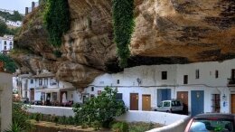 Kayanın altındaki kasaba: Setenil de las Bodegas