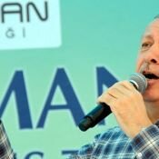 Erdoğan elinde Kur'an ile meydanlarda