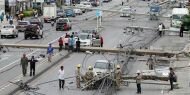 Tayland'da bir araç 47 elektrik direğini devirdi, trafik felç oldu