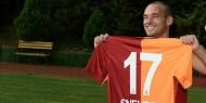 Burak Yılmaz, Sneijder hediye