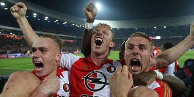 Kuyt'lı Feyenoord, Ajax'ı eledi