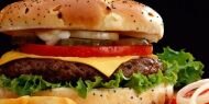 Asgari ücretliler bir hamburger için 4 saat mesai harcıyor