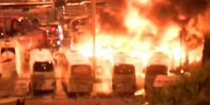 İstanbul Otogarı'nda 4 otobüs alev alev yandı